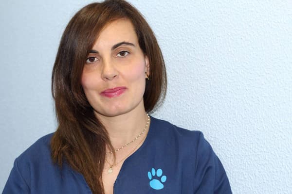 Rebeca Lopez, Auxiliar Veterinaria